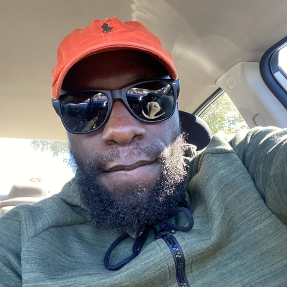 Meet your Posher, Yohance - Picture 2 of 2